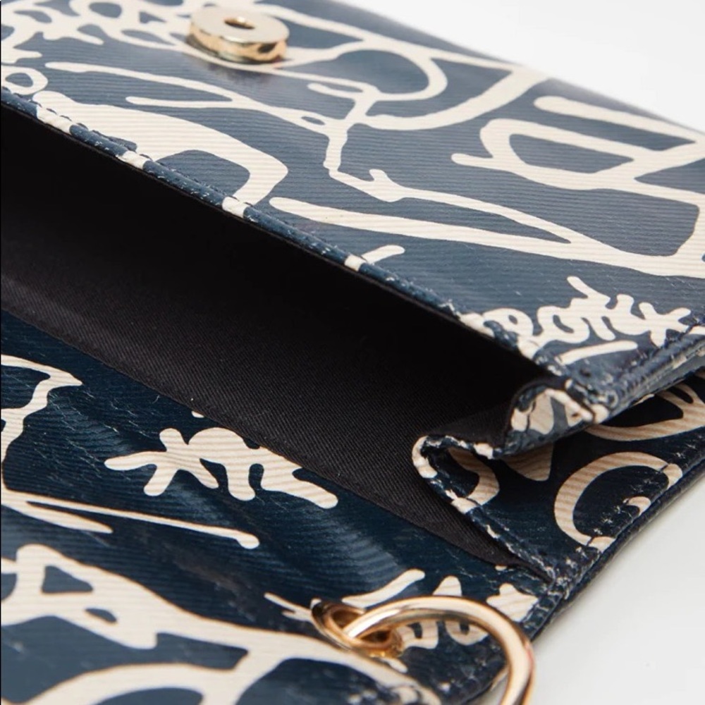 PrettyLittleThing Script Print Shoulder Bag/Purse - Picture 5 of 5